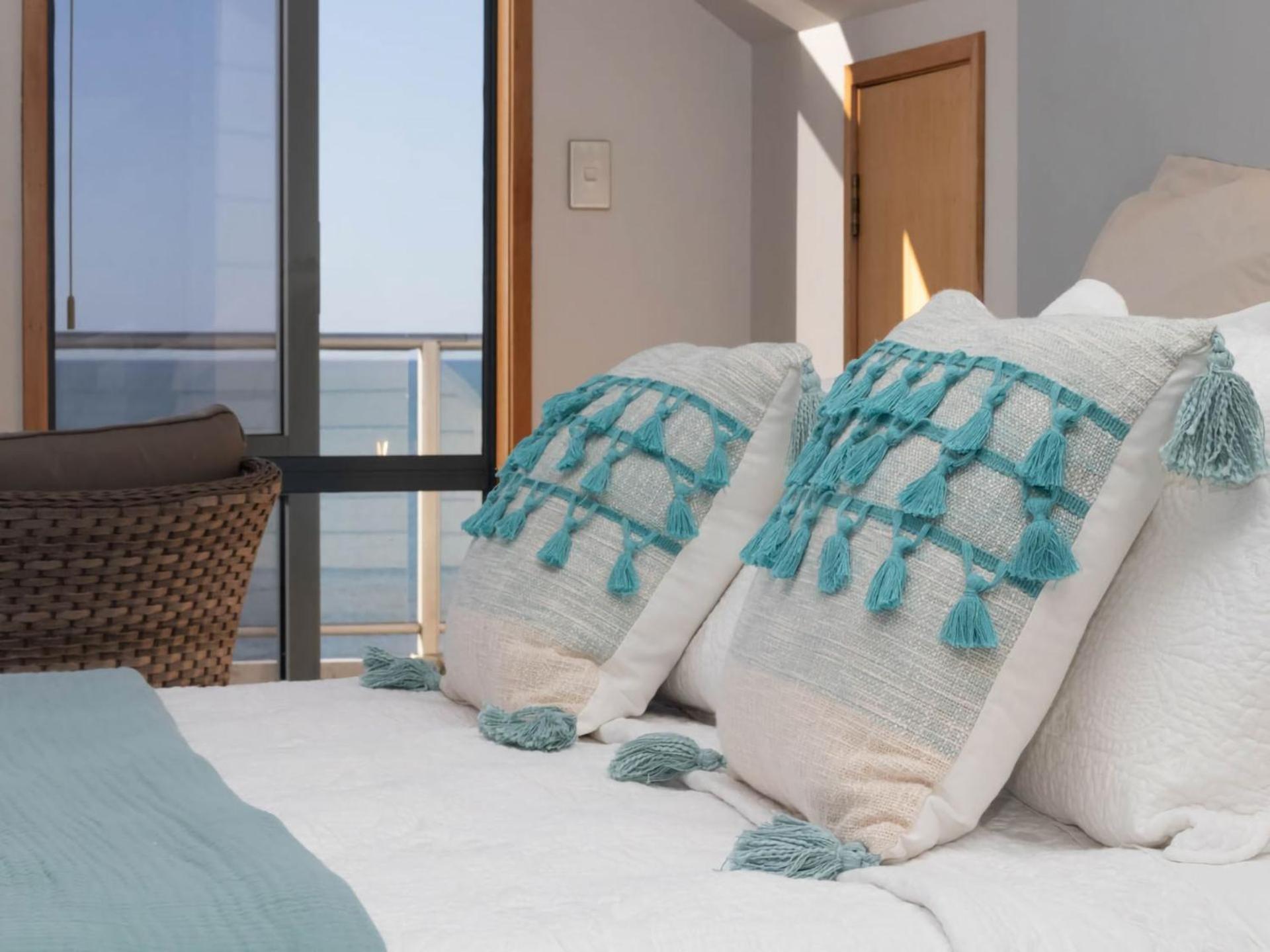 Beachfront Bliss On Wanaka Terrace Support Local Villa Ню Плимут Екстериор снимка
